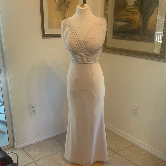 Bill Levkoff Elegant Cream Evening Gown Size 2 - Picture 7 of 14